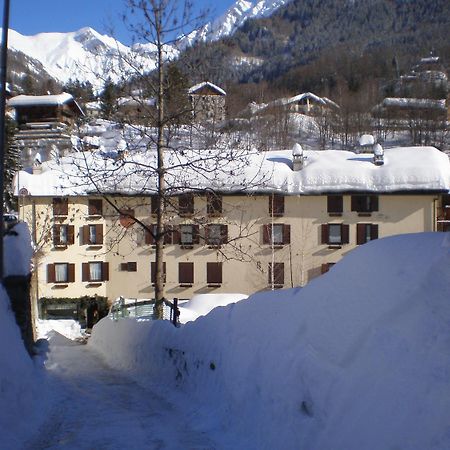 Hotel Tavernier Courmayeur Exterior foto