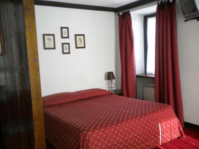 Hotel Tavernier Courmayeur Zimmer foto